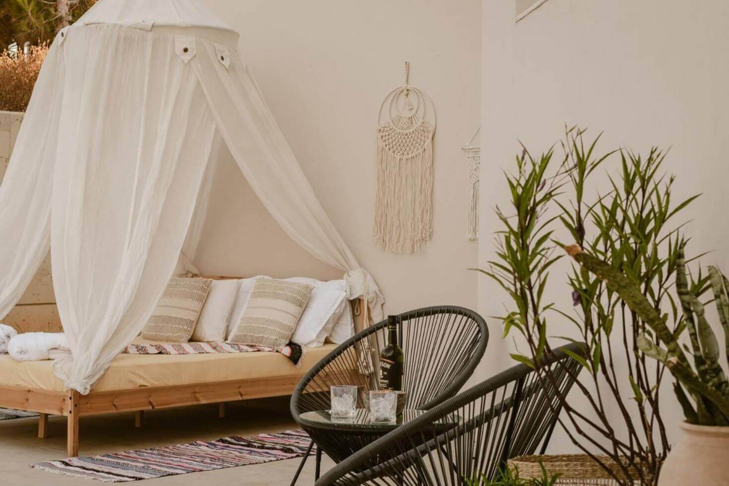 Accommodation Accommodation